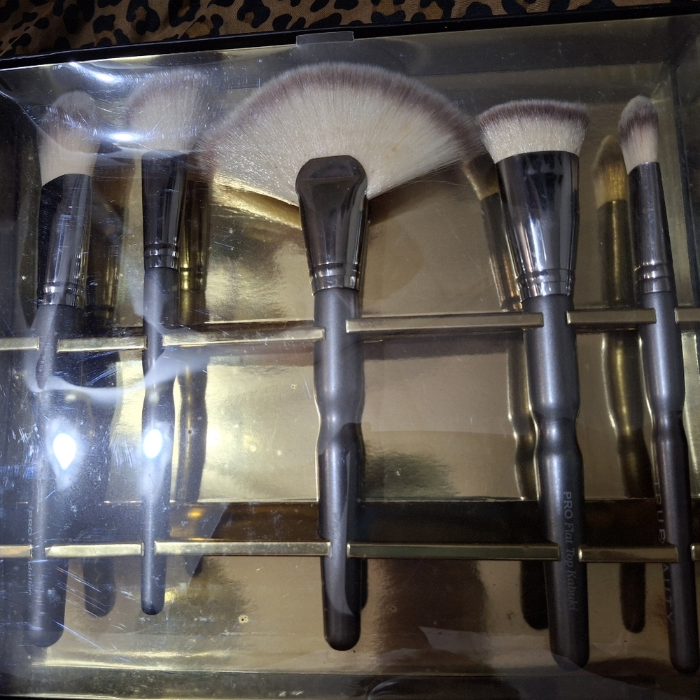 Professional Makeup Brush Set - Silver